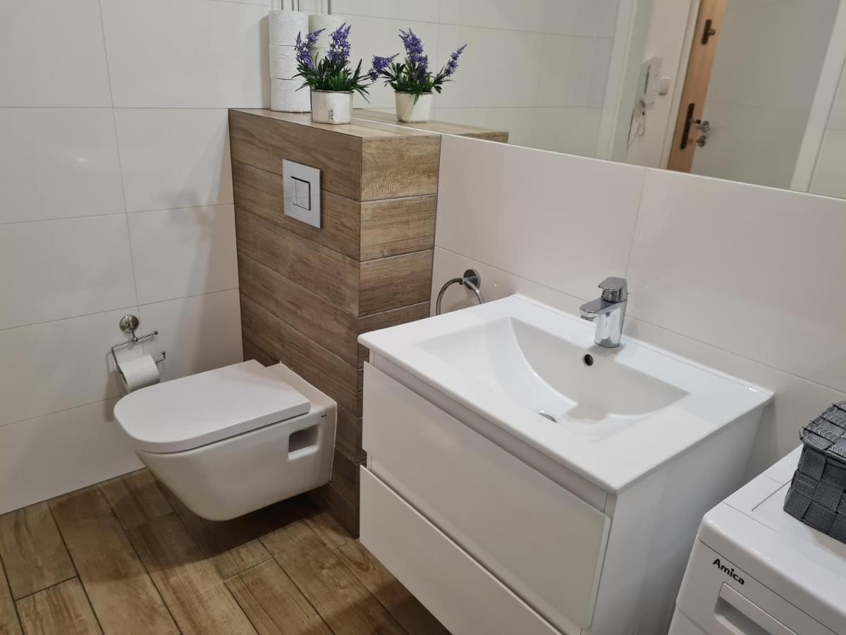 Apartamentyprzymorzu Apartament Z Basenem I Bawialnia Kołobrzeg Esterno foto